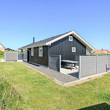 Dom wakacyjny Spaceous Wooden House With - Sj724 Harboør