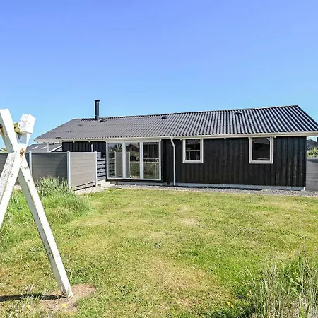 Spaceous Wooden House With - Sj724 * Harboør